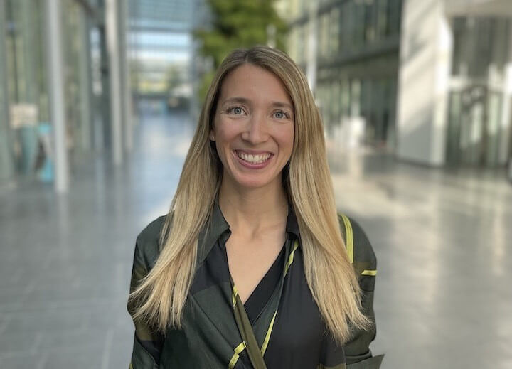 Du möchtest wissen, wie sich Dr. Sarah Buch, Senior Consultant @ E.ON Inhouse Consulting, auf ihr Case Interview vorbereitet hat und was für sie das Arbeiten bei ECON ausmacht? Lies ihre Antworten im spannenden Interview.