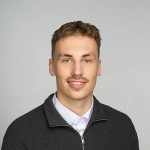 Profile picture of Elias